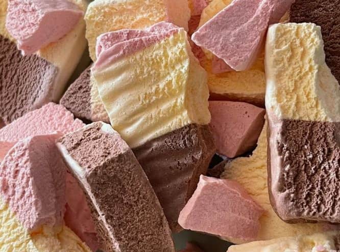 بستنی خشک حاج عبدالله با ماندگاری مناسب و قابلیت عرضه در بازارهای متنوع